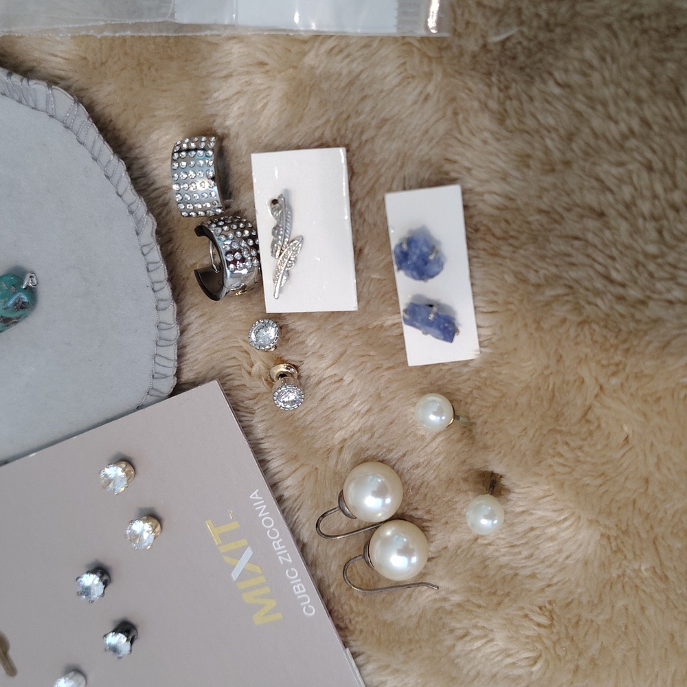 Earring Bundle - Picture 4 of 5